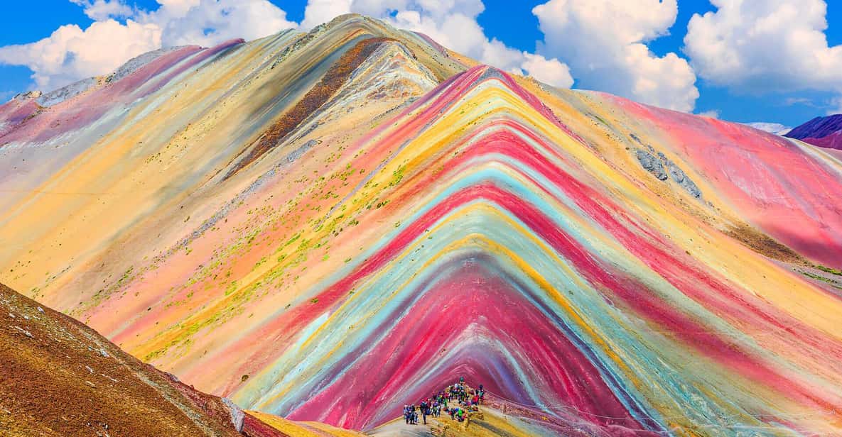 Day trip to Rainbow Mountain and Red Valley - Time at the top: photos, exploring, and not feeling rushed