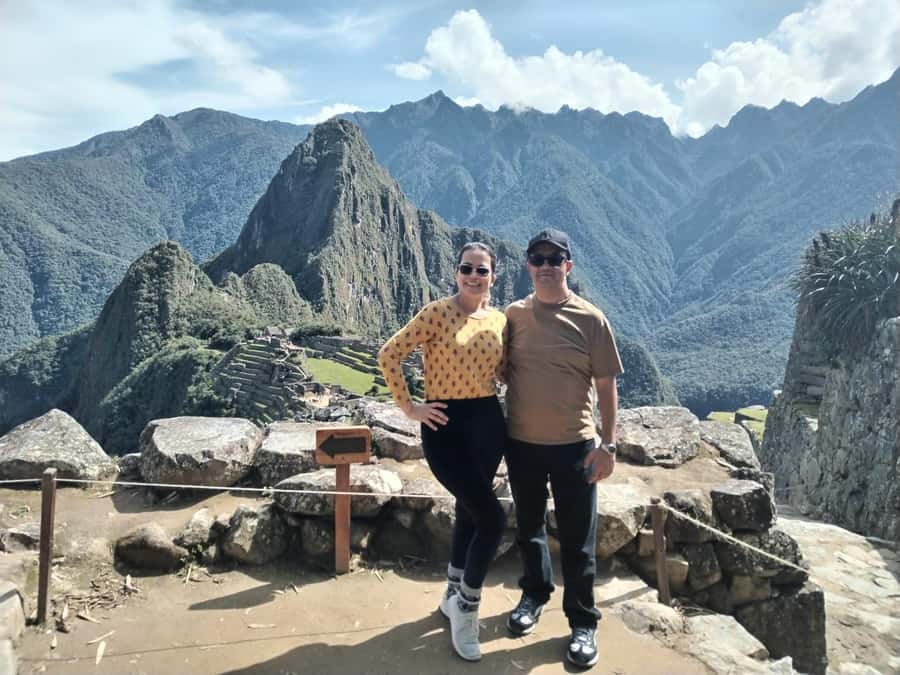 From Cusco: Machu Picchu by Car 2D/1N - Two ways up to the citadel: stairs or Consettur buses