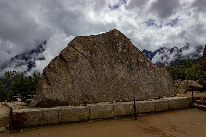 MachuPicchu Private Full Day Tour by Vistadome train from Cusco - Return train to Ollantaytambo and back to Cusco: how the day ends